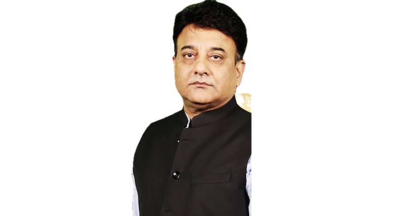 Veteran journo Rana Yashwant joins Live Times’ for weekend offerings