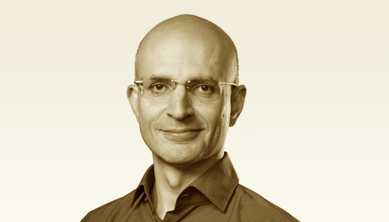 Jeff Williams to hand COO reins to Sabih Khan, the man behind Apple’s global engine