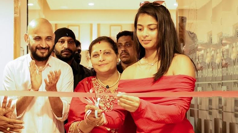 Sunfeast bakes it special with a first-ever bouquet just for mum