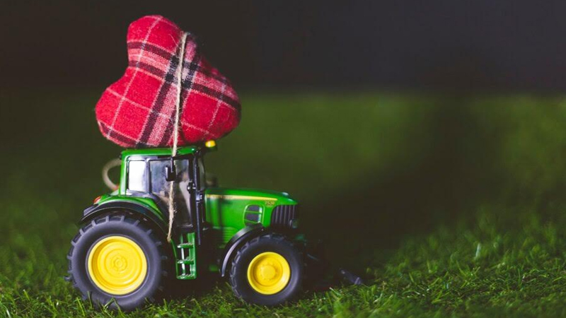 Types of Business Insurance You Should Have if You Own a Commercial Fleet of Tractors