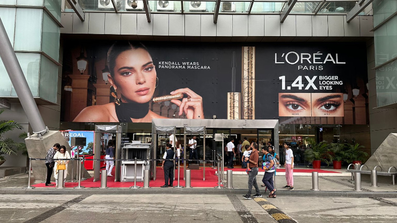 L’Oréal Paris launches Panorama Mascara in India with CGI OOH campaign