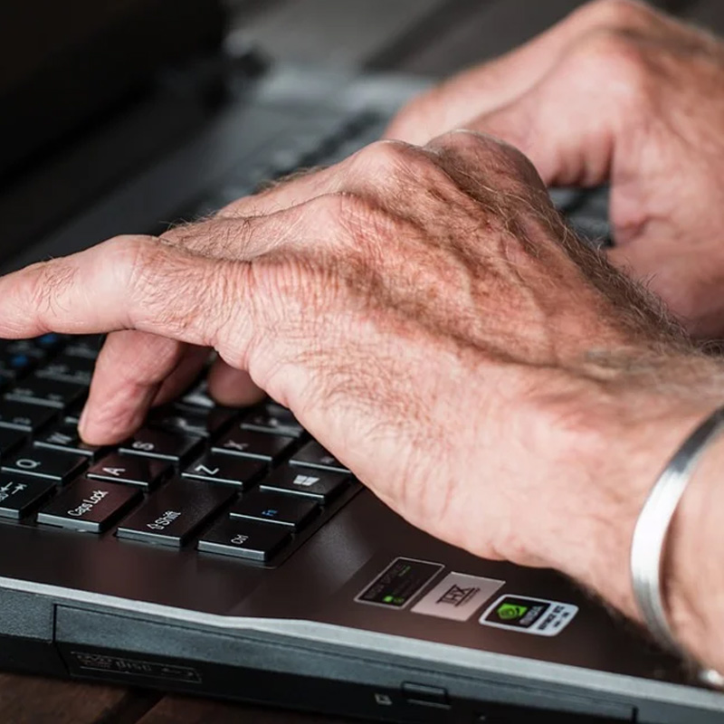 8 Daily Writing Habits of Successful Writers