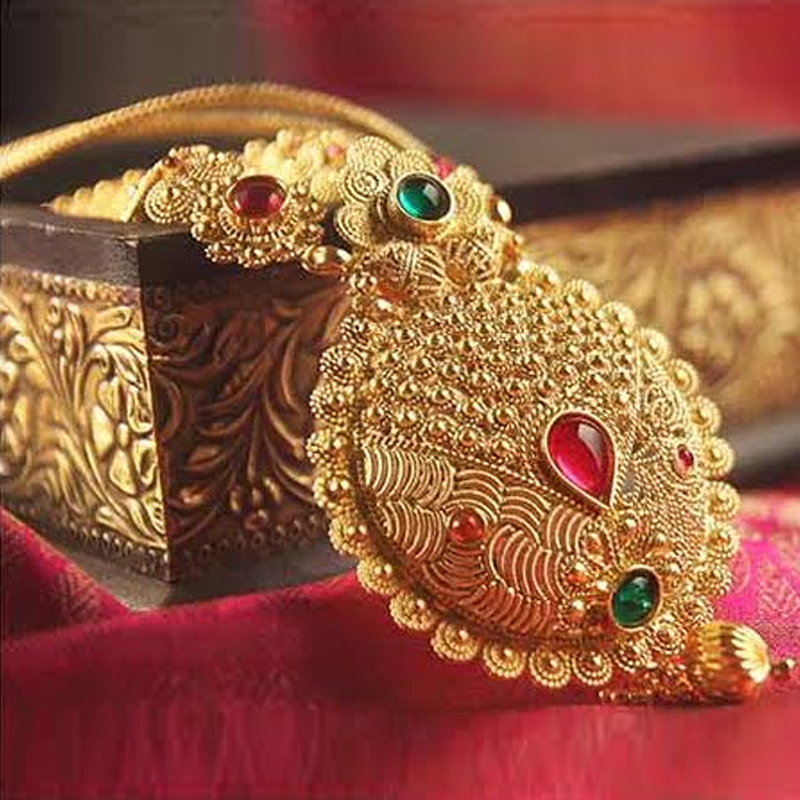 Jewellery brands turn on the sparkle this festive season