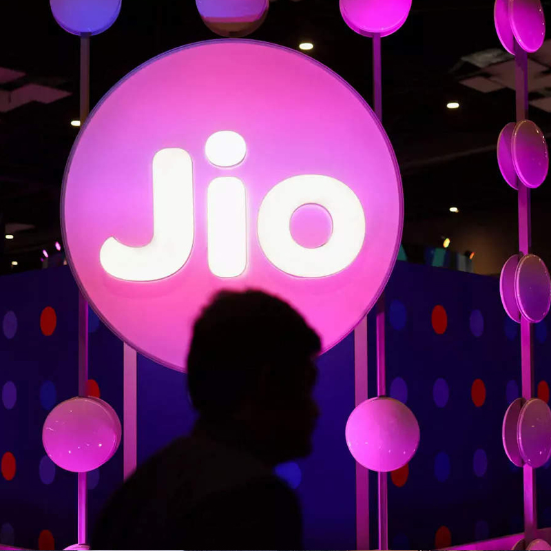 Reliance Jio adds 3.28 mn wireless subscribers in August : Trai