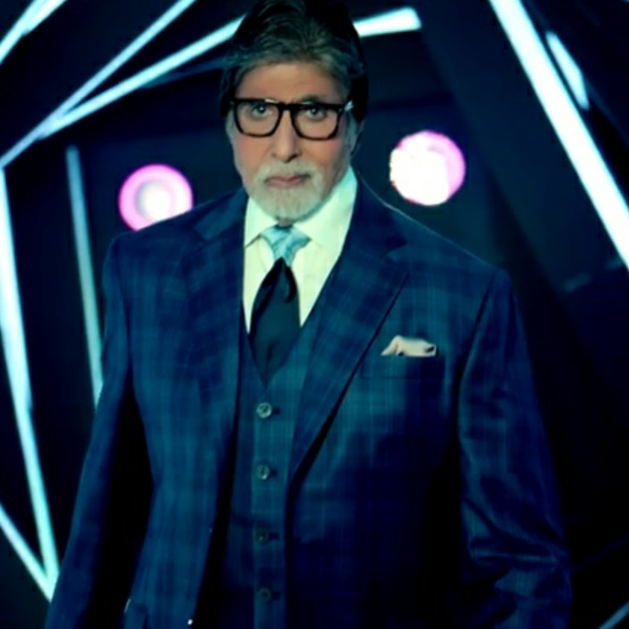 Amitabh Bachchan returns to host Kaun Banega Crorepati 13