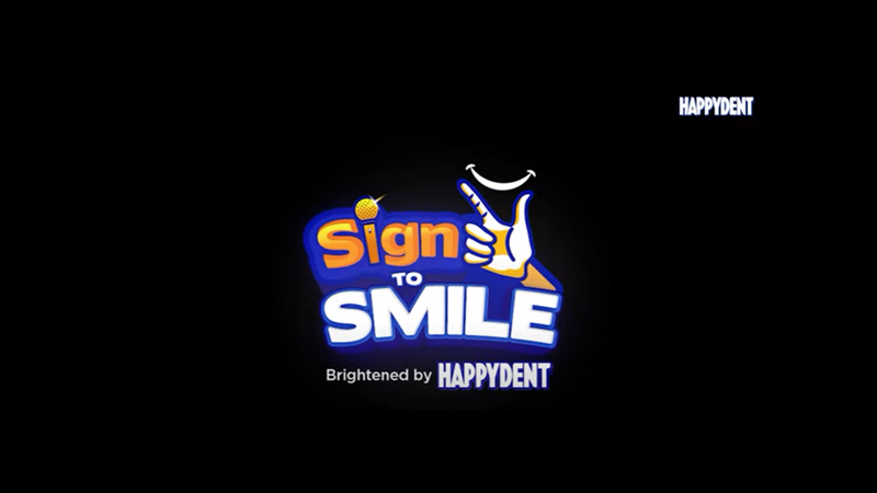 Happydent hosts stand-up comedy show for hearing impaired