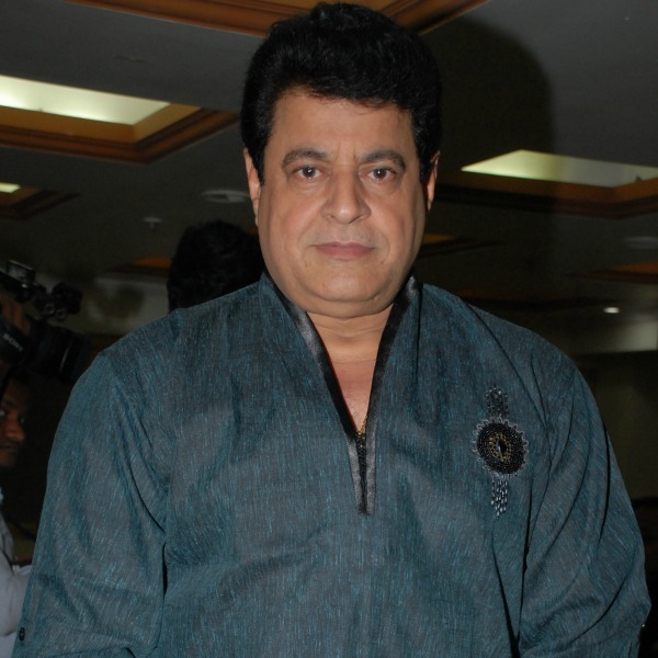 Gajendra Chauhan assumes office at FTII amidst protests; BP Singh to head Academic Council