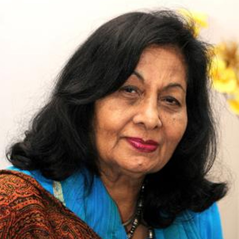 Bhanu Athaiya returns her Gandhi Oscar statuette to the Academy