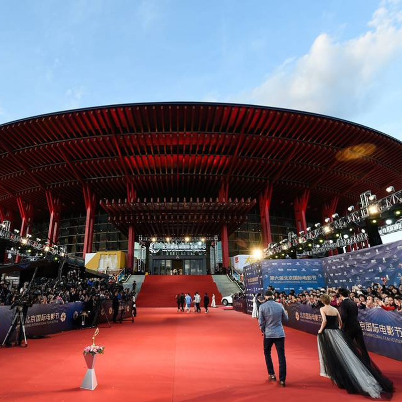 Chinese film industry romps in $2 bn in 2011