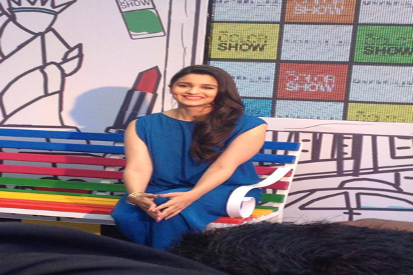 FoxyMoron to execute digital campaign for Maybelline