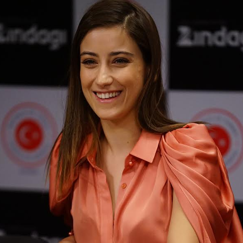 Zindagi’s Turkish stars wish Indian fans on Diwali