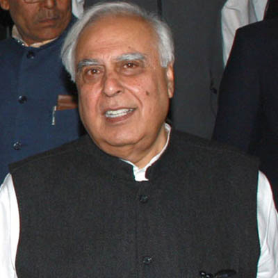 TRAI sticks to its recommendations on reserve price