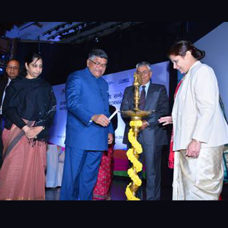 Dist. National Informatics Centres to be of international standards