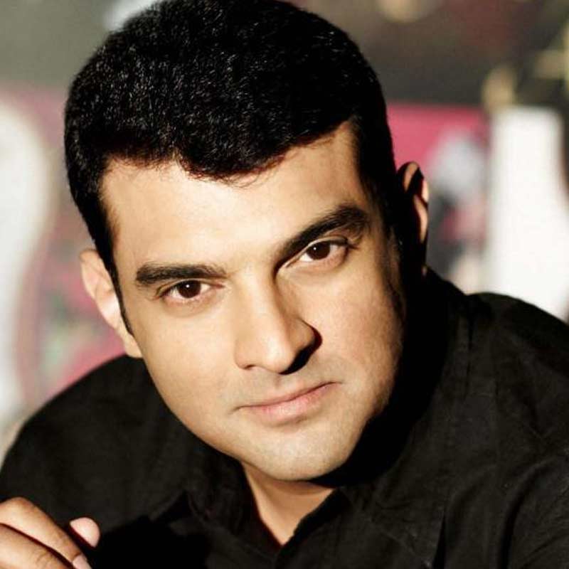 UTV Spotboy buys rights of Chetan Bhagat book, starts shoot