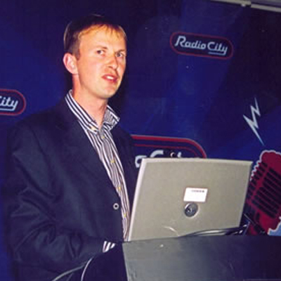 ‘Key to successful radio programming is to know what territory you can own & defend against predators’ : Steve Martin – BBC World Service on-air editor