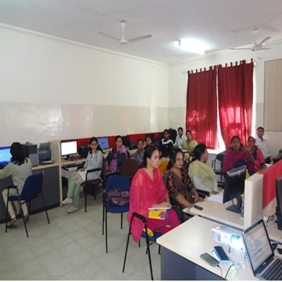 PICT faculty learn to develop mobile apps using android