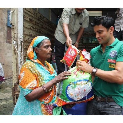 Over 100 kids from the weaker sections of the city get Educated!