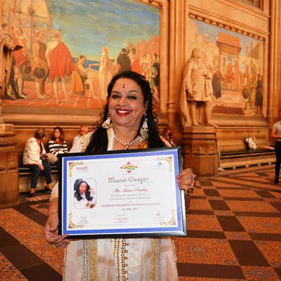 Indian journalist Rama Pandey presented lifetime achievement award in London