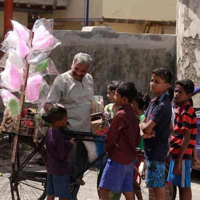 Radio City aims to teach spoken English to 3 million street kids