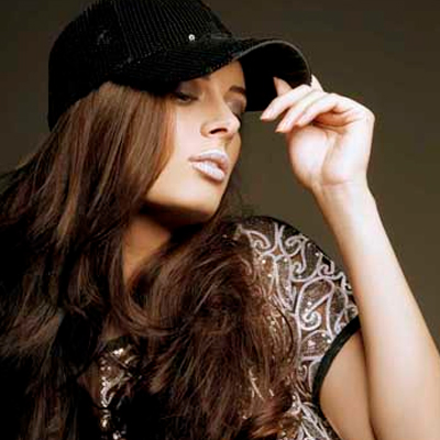 Stranded Evelyn boards an overnight train to reach for work on time