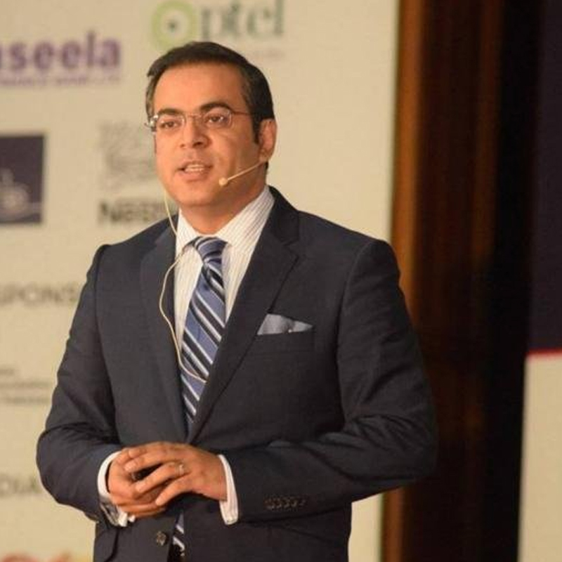 Netflix ties up with PTCL as Amazon woos India