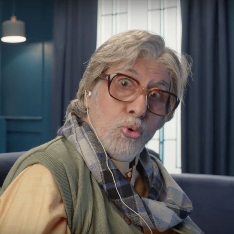 Amitabh Bachchan turns film critic for Tata Sky