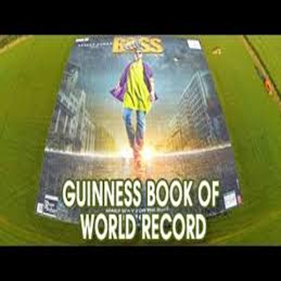 Akshay’s Boss gets into the Guinness Book for the largest poster