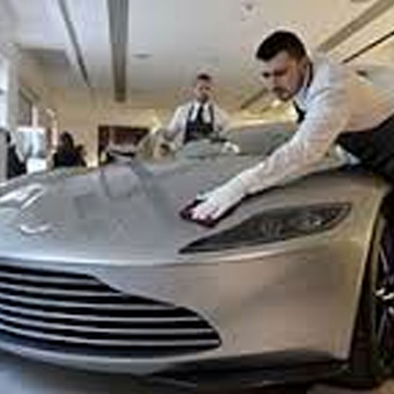 James Bond car auctioned for $389,000