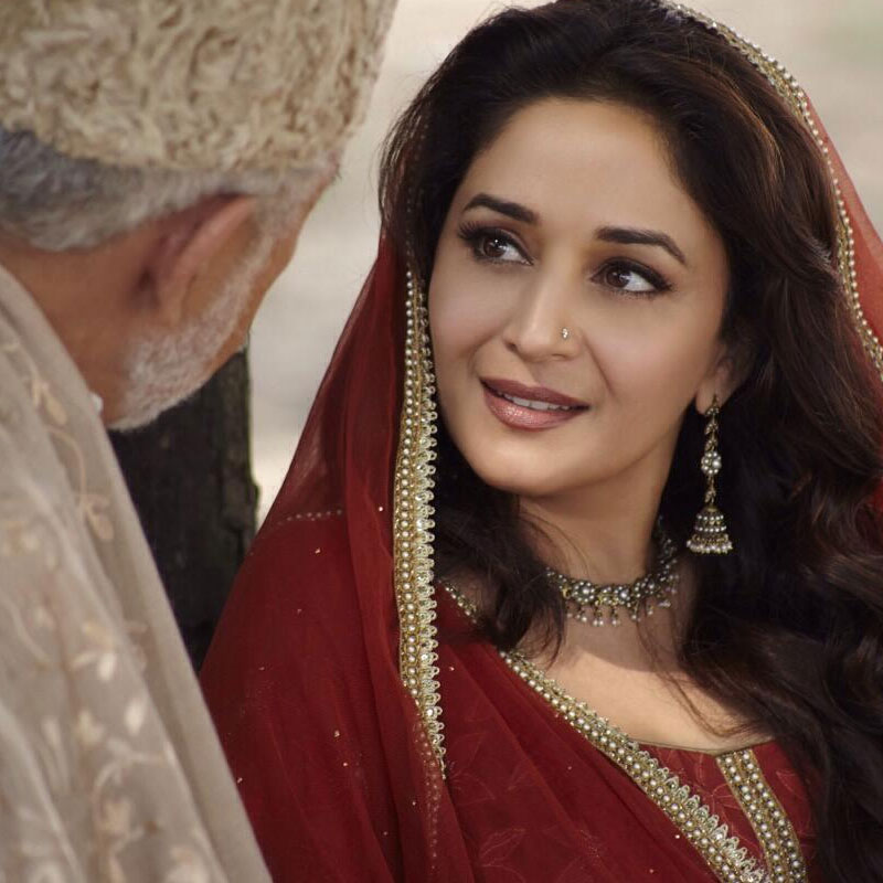 Madhuri Dixit to star in Dedh Ishqiya