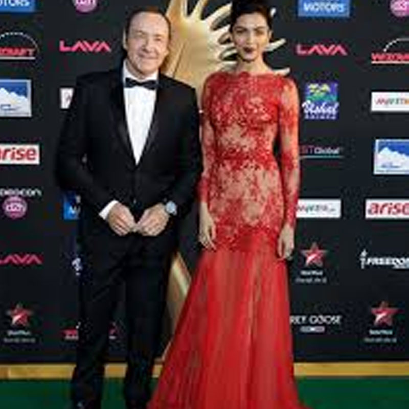 ZNMD, Ra.One shine bright at IIFA Technical Awards