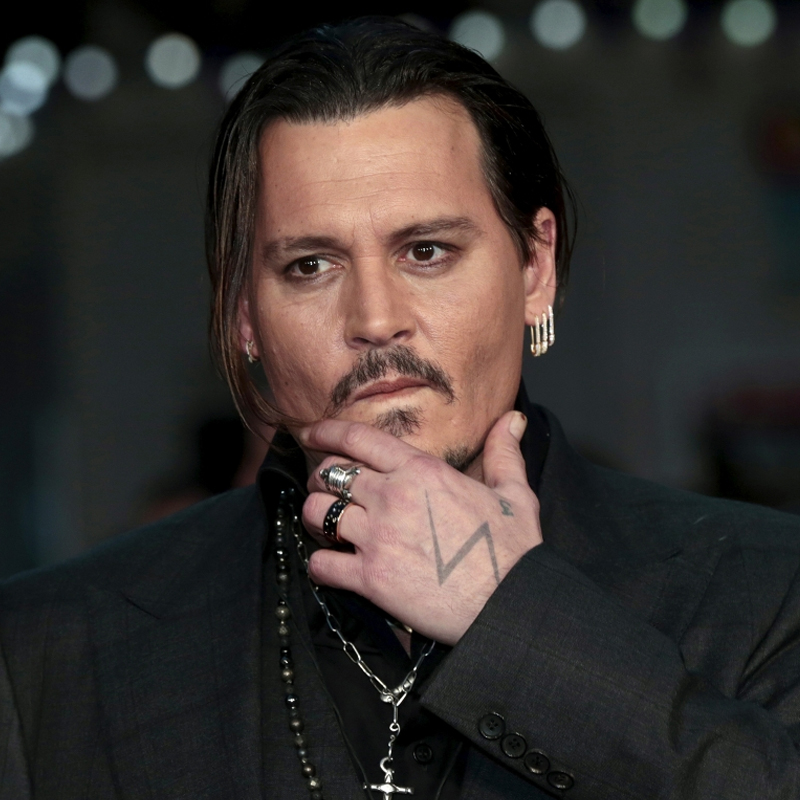 Johnny Depp in talks to star in ‘Mortdecai’