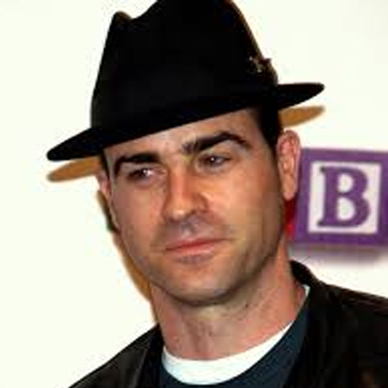 Justin Theroux to debut helm Swear to God