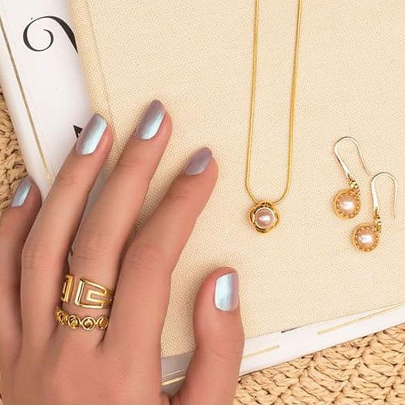 Best gold jewelry to carry for being the most elegant wedding guest