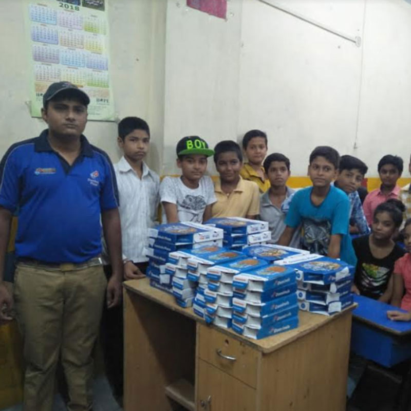 Sony YAY! comes together with Dominos Pizza for a fun-packed pizza party in Delhi