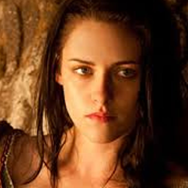 Kristen Stewart stripped of Snow White sequel