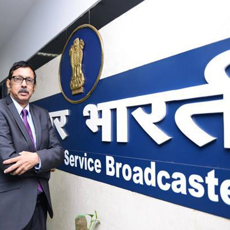 Maintain sobriety instead of presenting news in a sensational manner: Lalli