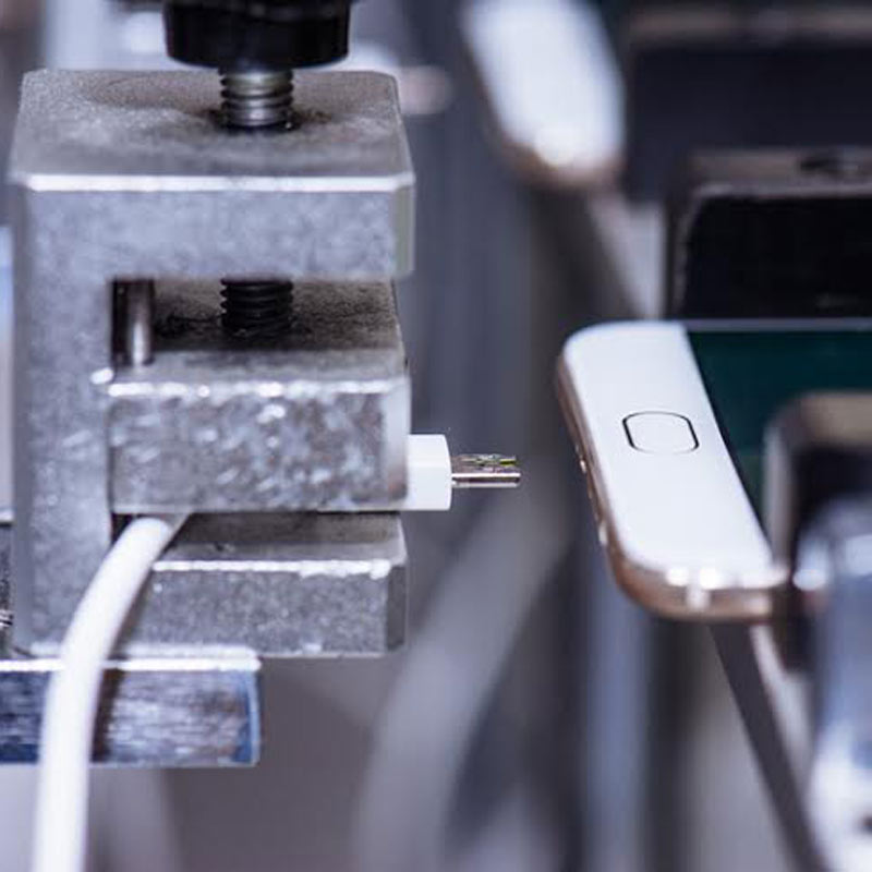 The selfie expert, OPPO F1 Plus, averages one sale every 1.1 seconds