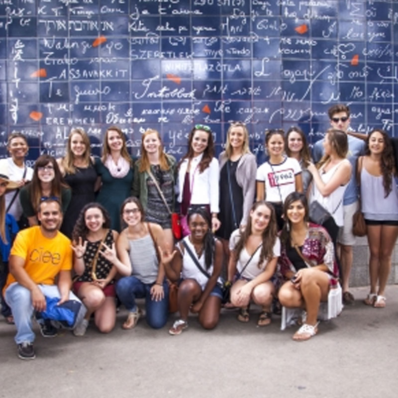 Two films selected to participate at Paris Project