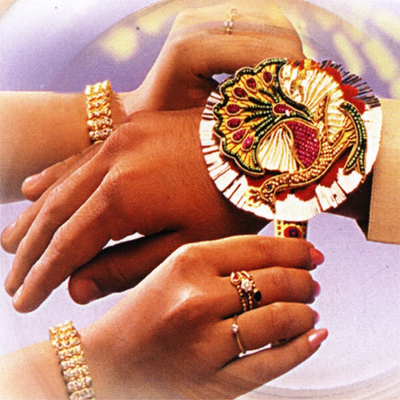 Siblings bond on Raksha Bandhan