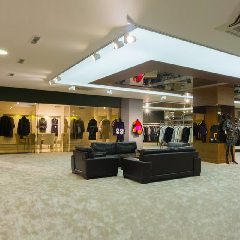 Brands halt retail expansion; focus on online models