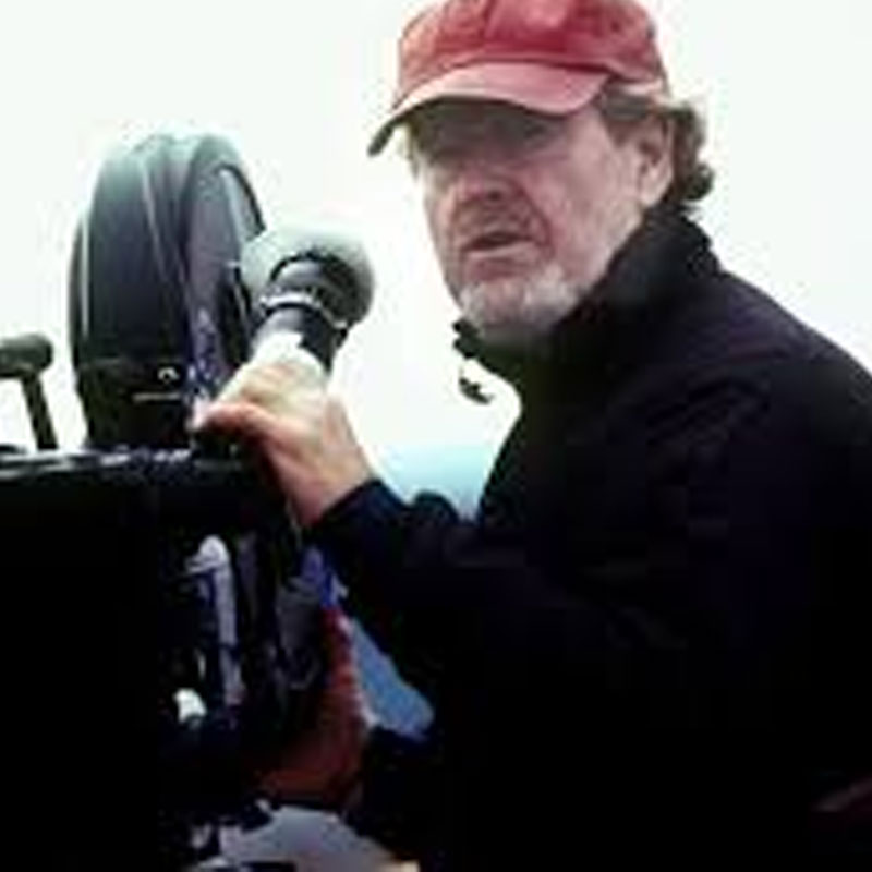 Ridley Scott suspends film shoot to be with his grieving family