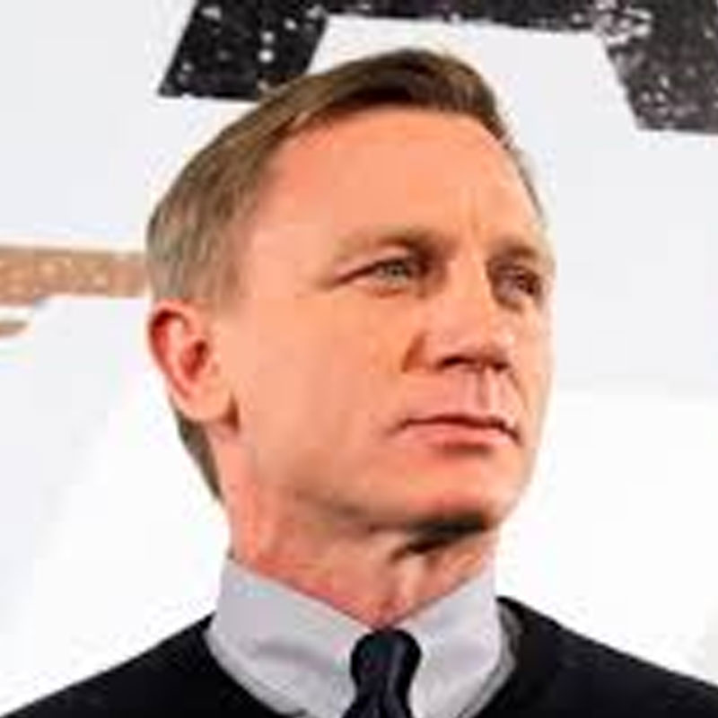Daniel Craig signs two more Bond films