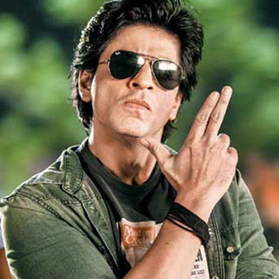 SRK honoured with the ‘International Icon Of Indian Cinema’ by Asianet