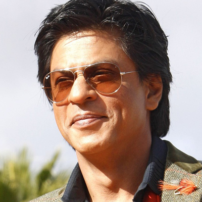 SRK hits a trophy again!