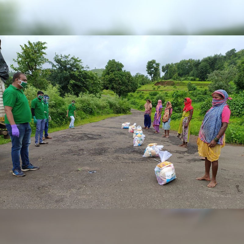 Uber helps deliver free meals for the hungry in partnership with the Robin Hood Army