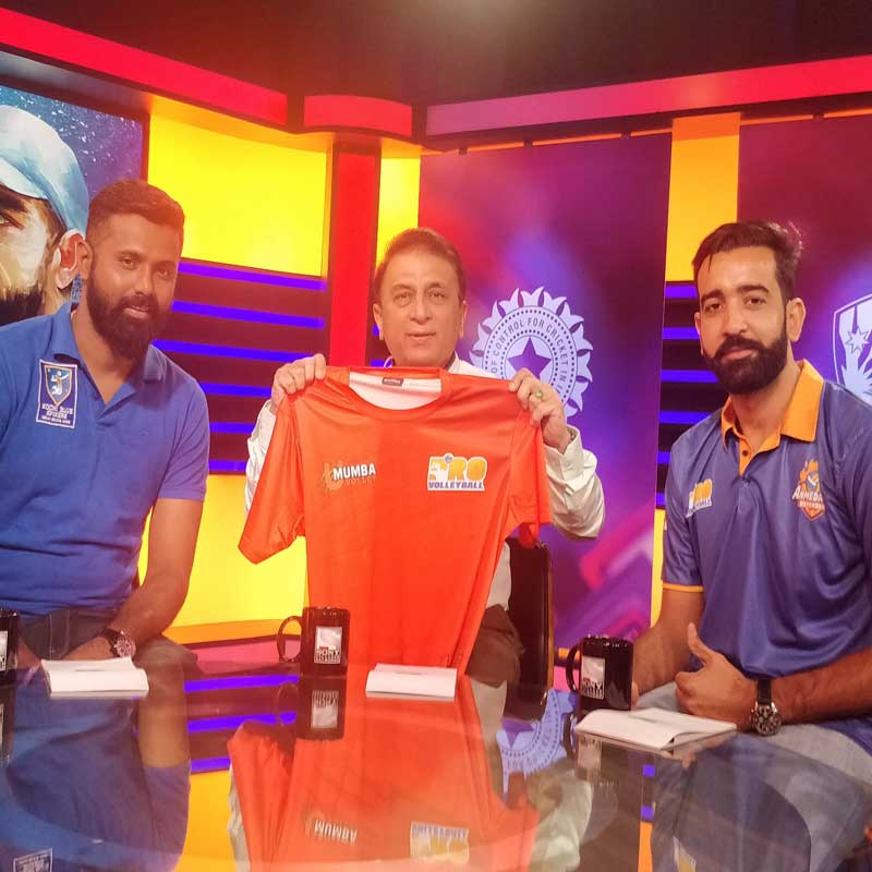 Pro Volleyball League players present Mumbai team jersey to Sunil Gavaskar