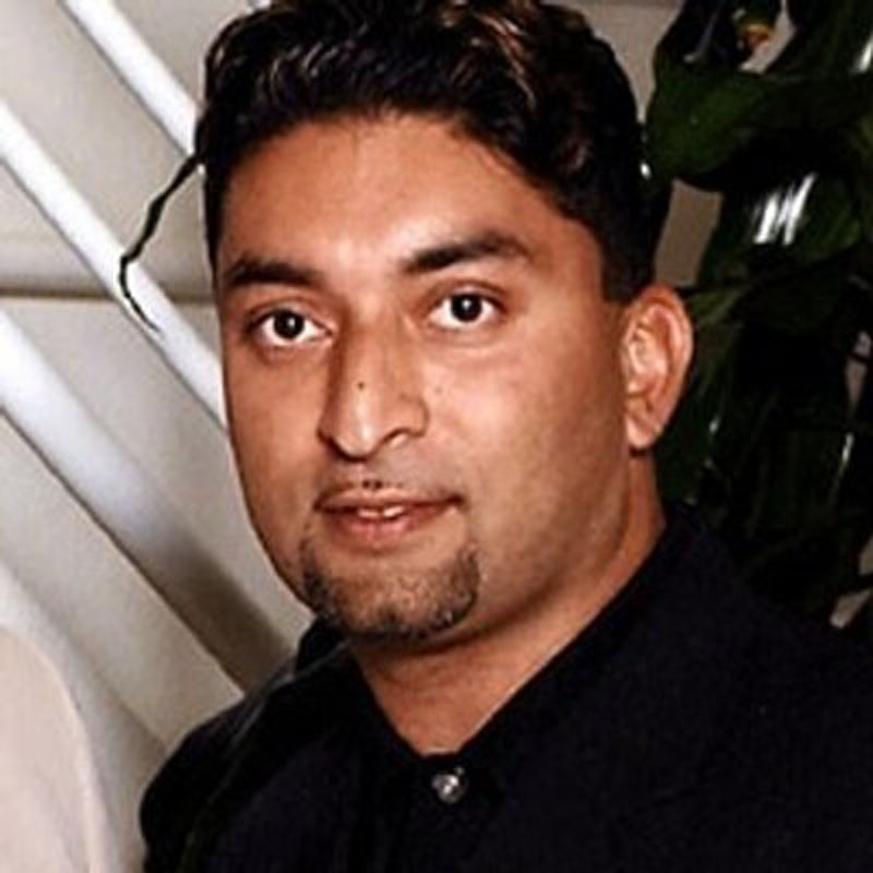 ‘Bollywood Awards 2004’ graces Sheeraz Hasan