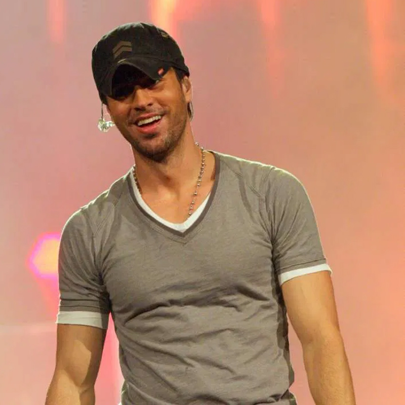 Watch Latin singing sensation Enrique Iglesias on CNN