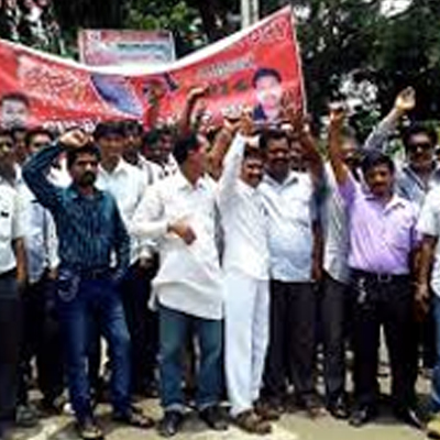 Miffed cable operators issue memo against broadcaster to the I&B minister